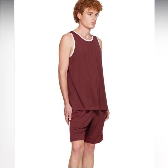 Outdoor Voices RecMesh 8" Shorts Boysenberry Athletic Sz M New!‎ - Picture 7 of 7